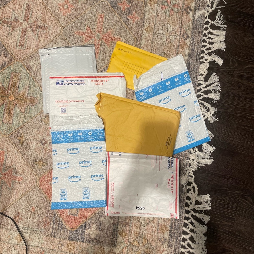 Bubble mailer lot